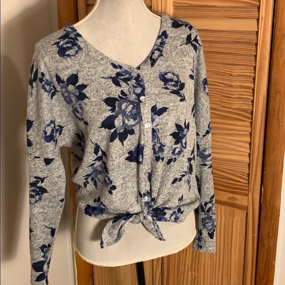 By & By tie front sweater